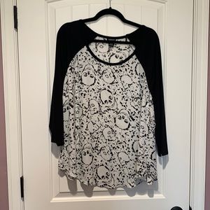 TORRID Black White Skull Paint Splash Pattern Top